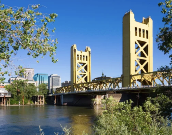 Tower bridge in Sacramento, California in a sunny day